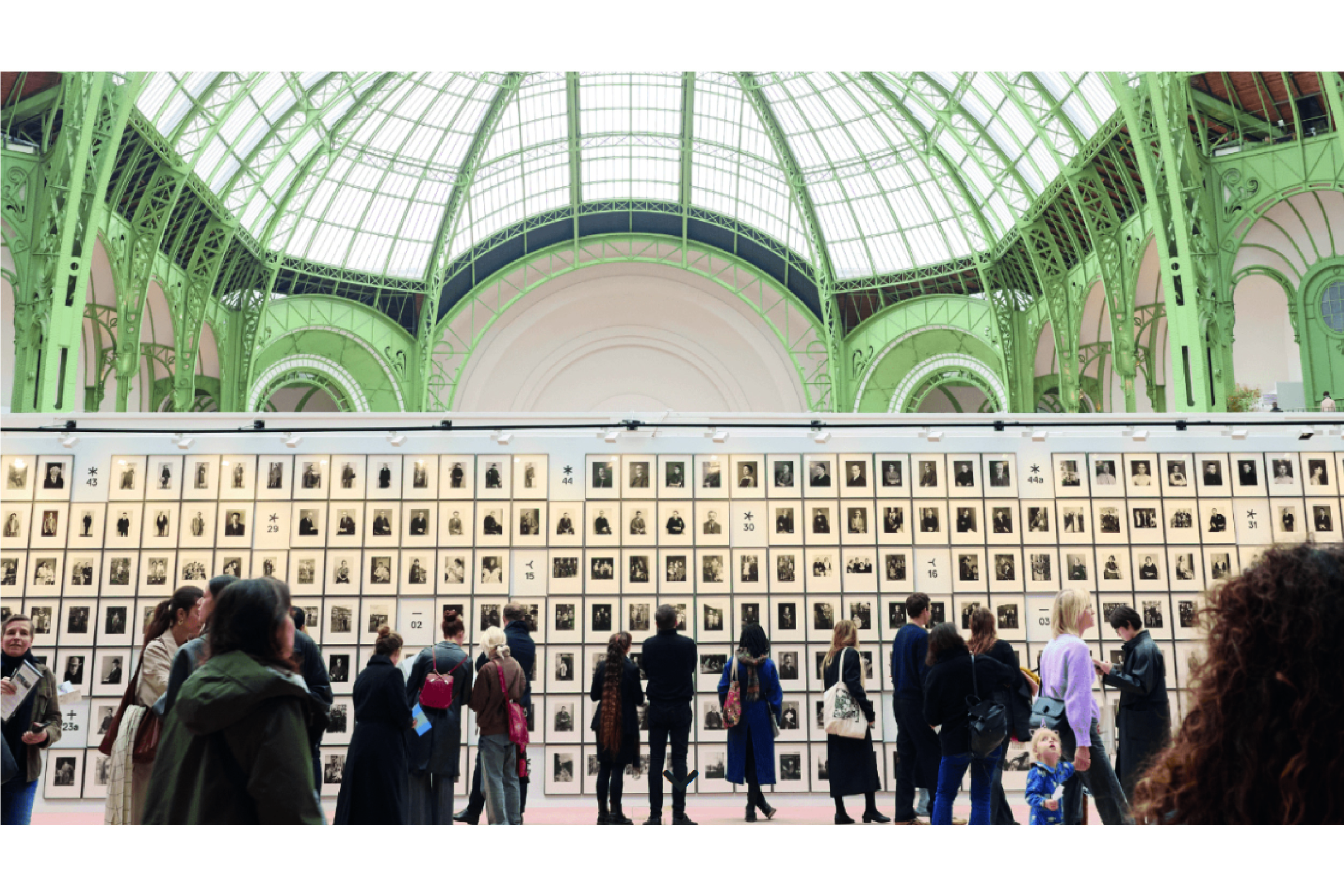 A Paris Photo döntőseinek listája itt érhető el: