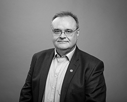 Dr. habil. László Vass