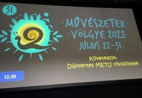 metu-rovidfilmek-muveszetek-volgye-fesztival-2022-csempe